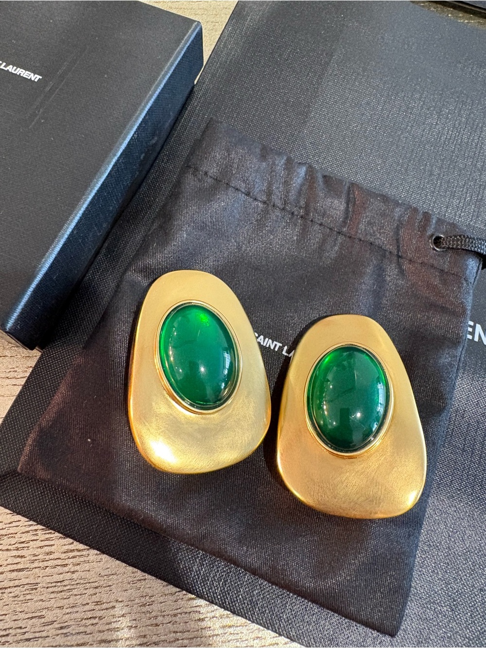 SAINT LAURENT Cabochon Clip-On Earrings Gold Tone Metal Green Resin Gemstone - Picture 9 of 16